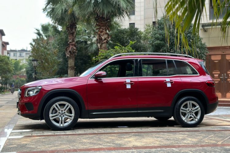 Used Mercedes-Benz GLB 2023 Refresh GLB 200 Fashion Edition Exterior 8
