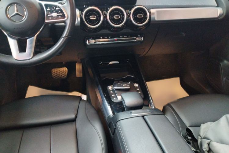 Used Mercedes-Benz GLB 2023 Refresh GLB 200 Fashion Edition Gear Lever