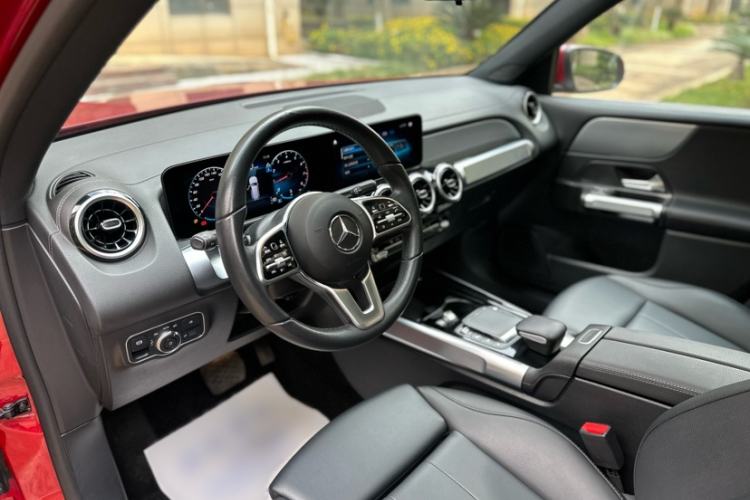 Used Mercedes-Benz GLB 2023 Refresh GLB 200 Fashion Edition Interior 10