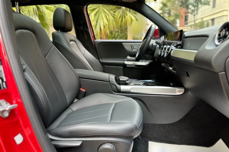 Used Mercedes-Benz GLB 2023 Refresh GLB 200 Fashion Edition Interior 12