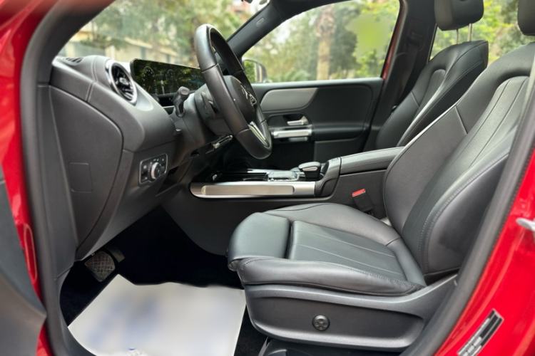 Used Mercedes-Benz GLB 2023 Refresh GLB 200 Fashion Edition Interior 2