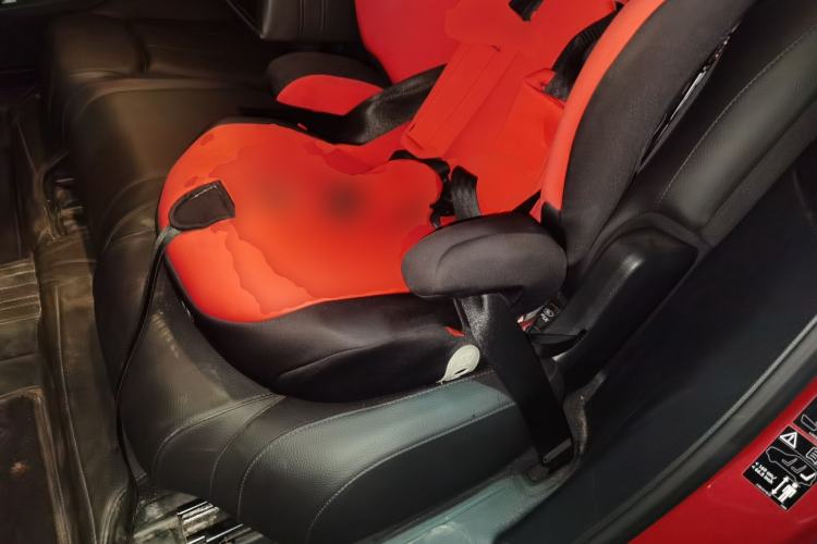 Used Mercedes-Benz GLB 2023 GLB 220 Fashion Model Left Rear Seat