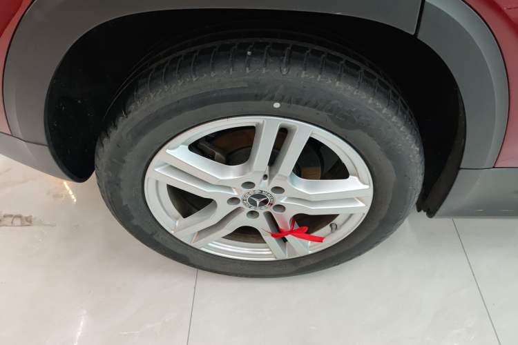 Used Mercedes-Benz GLB 2023 GLB 220 Sport Edition Right Rear Wheel Hub