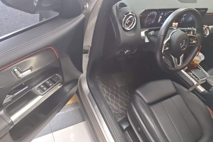 Used Mercedes-Benz GLB 2023 GLB 220 Sport Edition Driver Seat