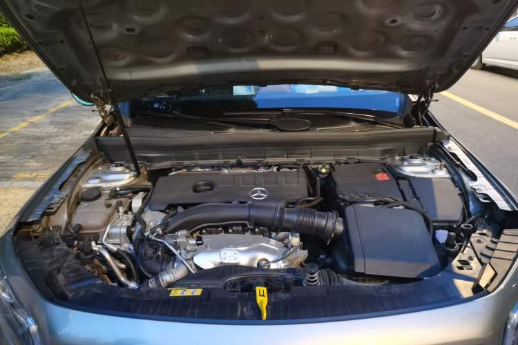 Used Mercedes-Benz GLB 2023 GLB 220 Sport Edition Engine Bay