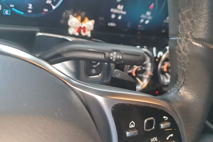 Used Mercedes-Benz GLB 2023 GLB 220 Sport Edition Gear Lever