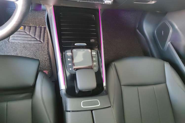 Used Mercedes-Benz GLB 2023 GLB 220 Sport Edition Gear Lever