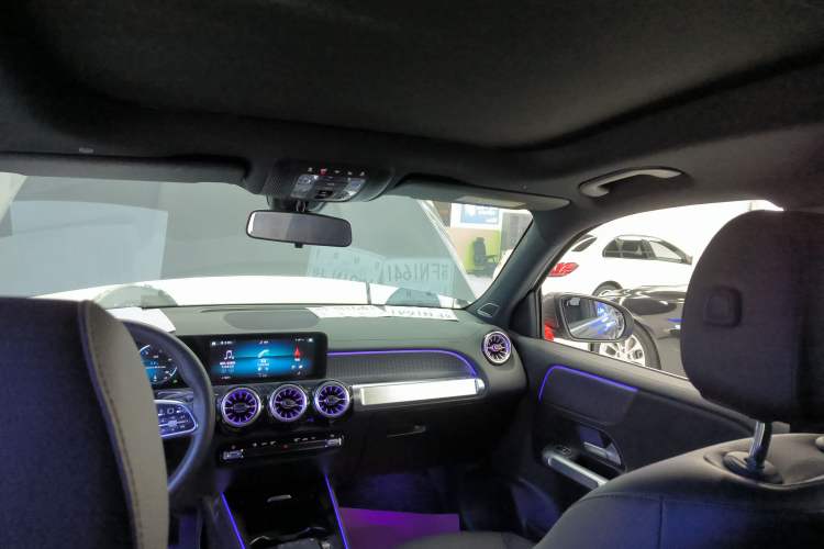 Used Mercedes-Benz GLB 2023 GLB 220 Sport Edition Headliner
