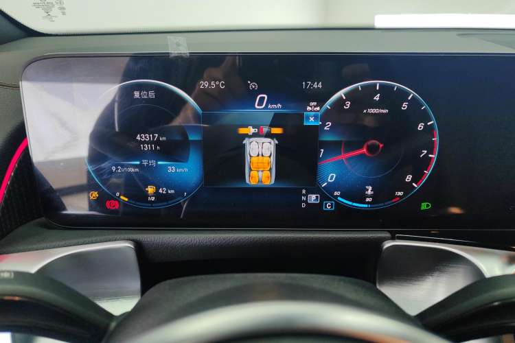 Used Mercedes-Benz GLB 2023 GLB 220 Fashion Model Instrument Cluster