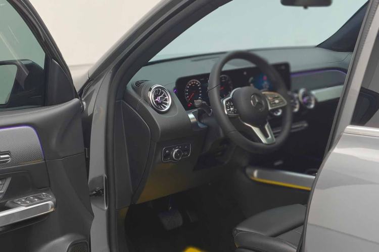 Used Mercedes-Benz GLB 2023 GLB 200 Dynamic Edition Interior 1