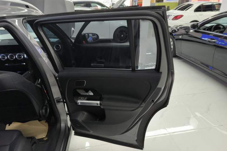 Used Mercedes-Benz GLB 2023 GLB 220 Sport Edition Interior 6