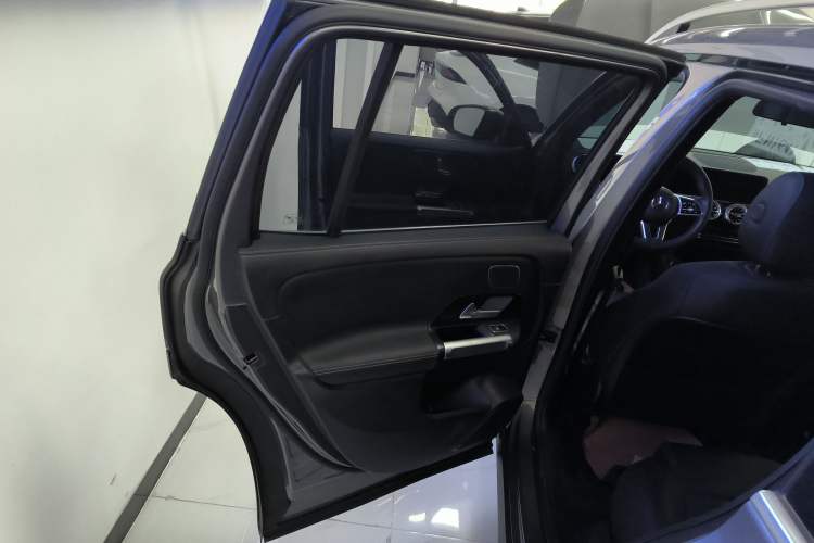 Used Mercedes-Benz GLB 2023 GLB 220 Sport Edition Interior 8