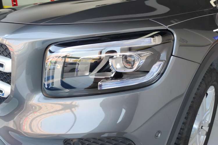 Used Mercedes-Benz GLB 2023 GLB 220 Sport Edition Left Front Headlight