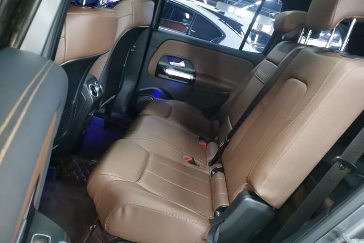Used Mercedes-Benz GLB 2023 GLB 220 Fashion Model Left Rear Seat