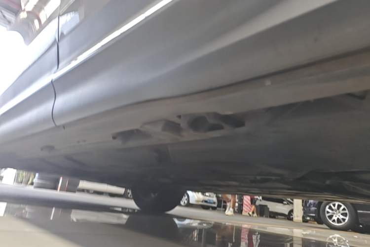 Used Mercedes-Benz GLB 2023 GLB 220 Sport Edition Left Side Sill