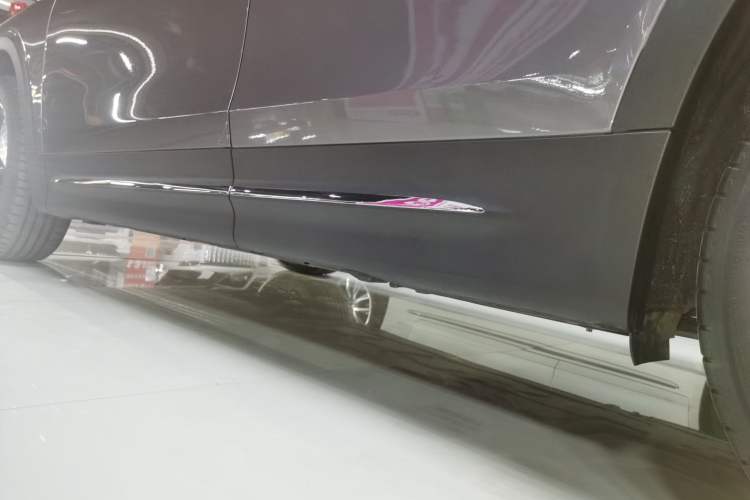 Used Mercedes-Benz GLB 2023 GLB 220 Fashion Model Left Side Sill