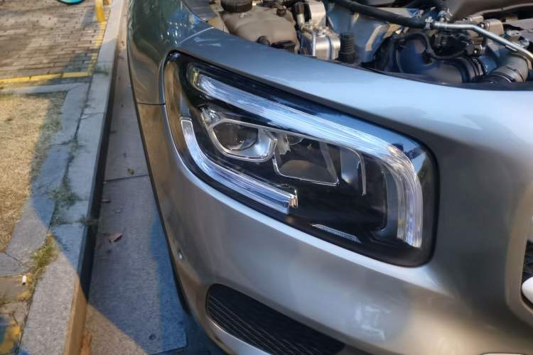 Used Mercedes-Benz GLB 2023 GLB 220 Sport Edition Right Front Headlight