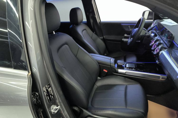Used Mercedes-Benz GLB 2023 GLB 220 Sport Edition Right Front Seat