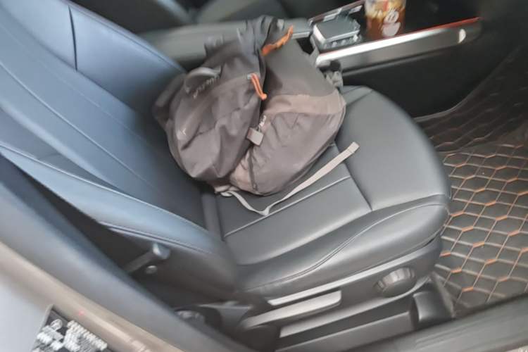 Used Mercedes-Benz GLB 2023 GLB 220 Sport Edition Right Front Seat