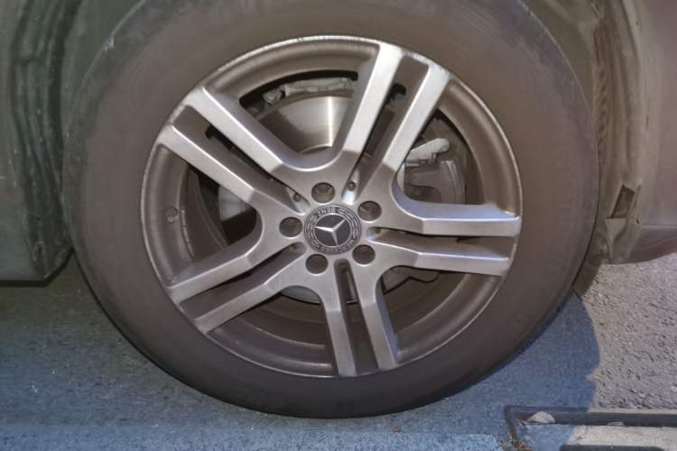 Used Mercedes-Benz GLB 2023 GLB 220 Sport Edition Right Front Wheel Hub