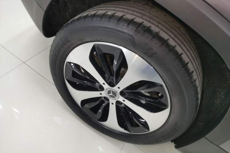 Used Mercedes-Benz GLB 2023 GLB 220 Fashion Model Right Rear Wheel Hub
