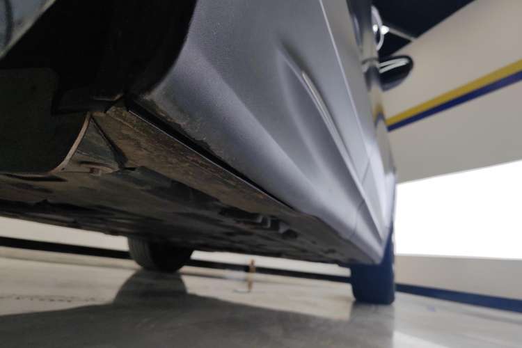Used Mercedes-Benz GLB 2023 GLB 220 Fashion Model Right Side Sill