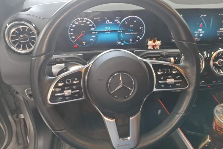 Used Mercedes-Benz GLB 2023 GLB 220 Sport Edition Steering Wheel