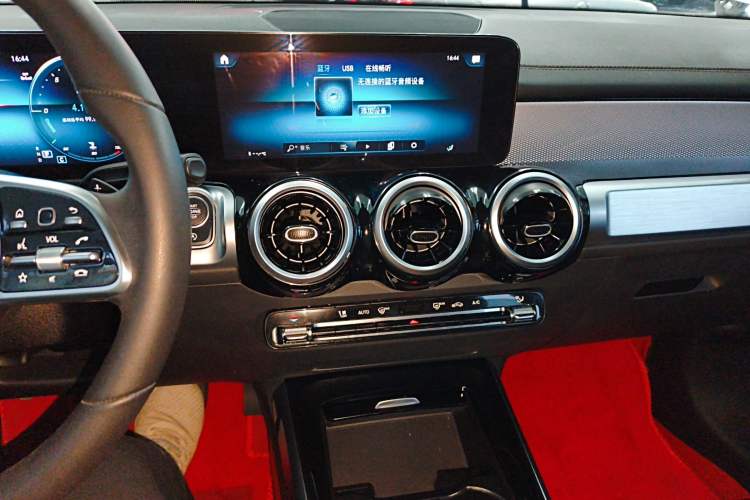 Used Mercedes-Benz GLB 2023 GLB 200 Fashion Model Audio And AC Panel