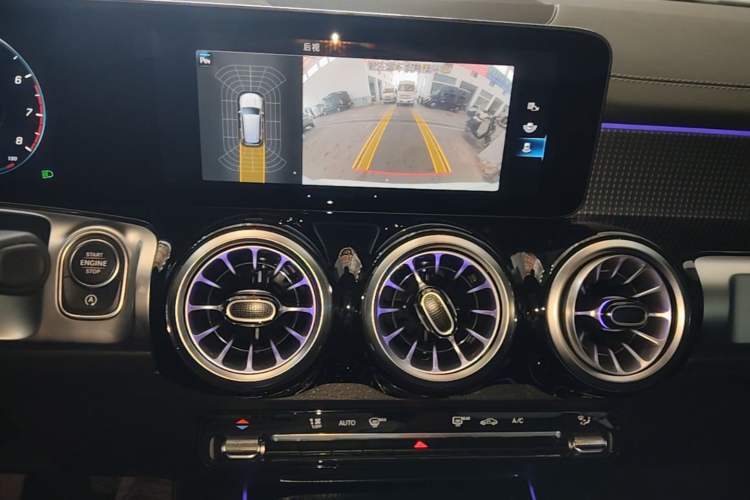 Used Mercedes-Benz GLB 2023 GLB 220 Fashion Model Audio And AC Panel