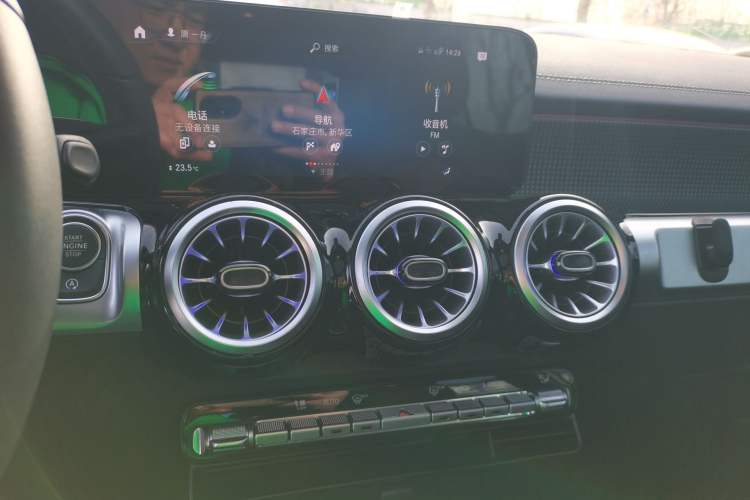 Used Mercedes-Benz GLB 2023 GLB 220 Fashion Model Audio And AC Panel