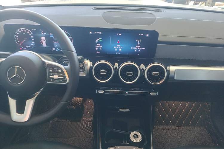 Used Mercedes-Benz GLB 2023 GLB 200 Fashion Model Audio And AC Panel