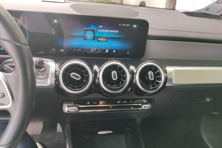 Used Mercedes-Benz GLB 2023 GLB 200 Fashion Model Audio And AC Panel
