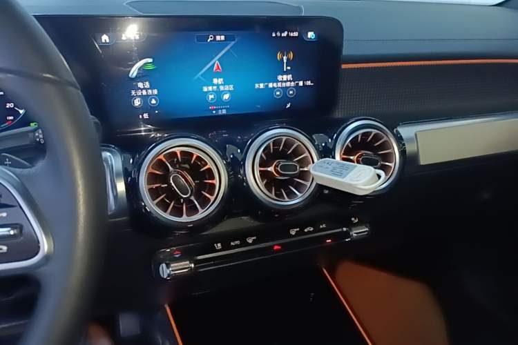 Used Mercedes-Benz GLB 2023 GLB 220 Sport Edition Audio And AC Panel