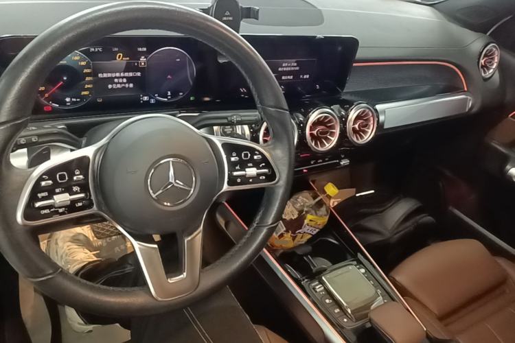 Used Mercedes-Benz GLB 2023 GLB 220 Fashion Model Center Console