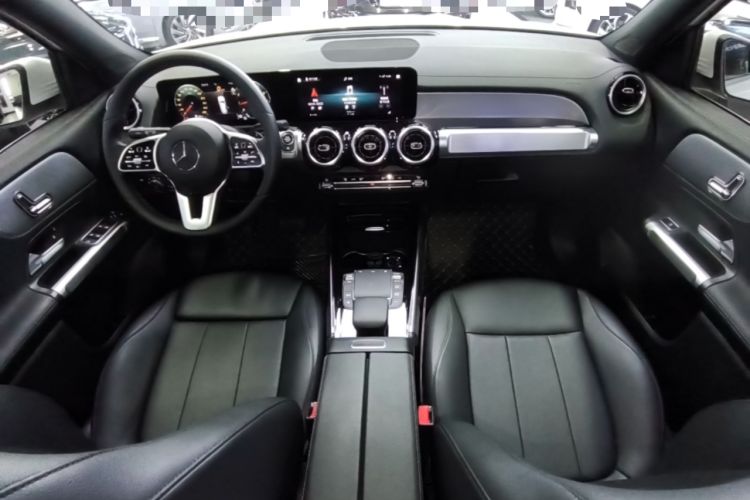 Used Mercedes-Benz GLB 2023 GLB 200 Dynamic Edition Center Console