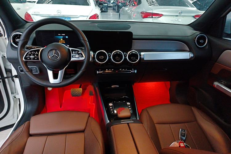 Used Mercedes-Benz GLB 2023 GLB 200 Fashion Model Center Console