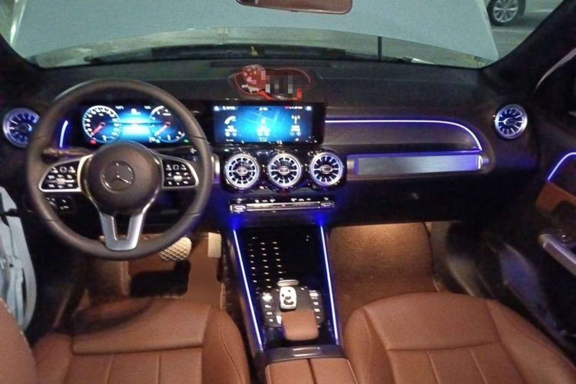 Used Mercedes-Benz GLB 2023 GLB 220 Sport Edition Center Console