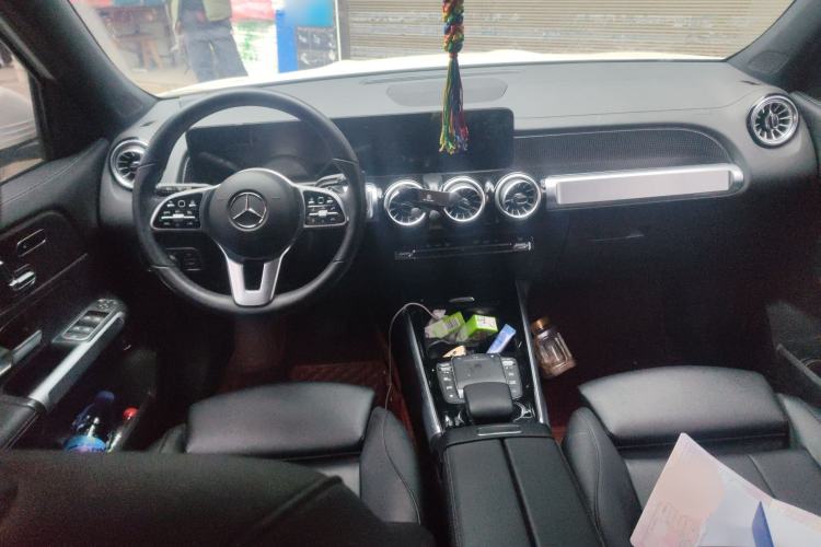 Used Mercedes-Benz GLB 2023 GLB 220 Fashion Model Center Console