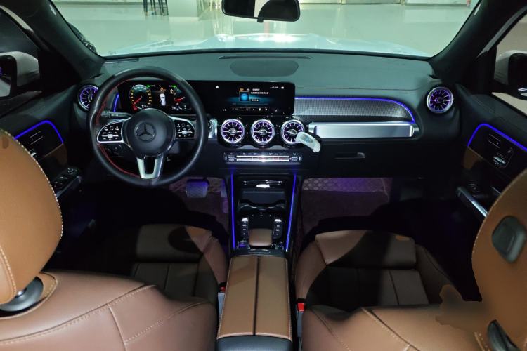Used Mercedes-Benz GLB 2023 GLB 220 Fashion Model Center Console