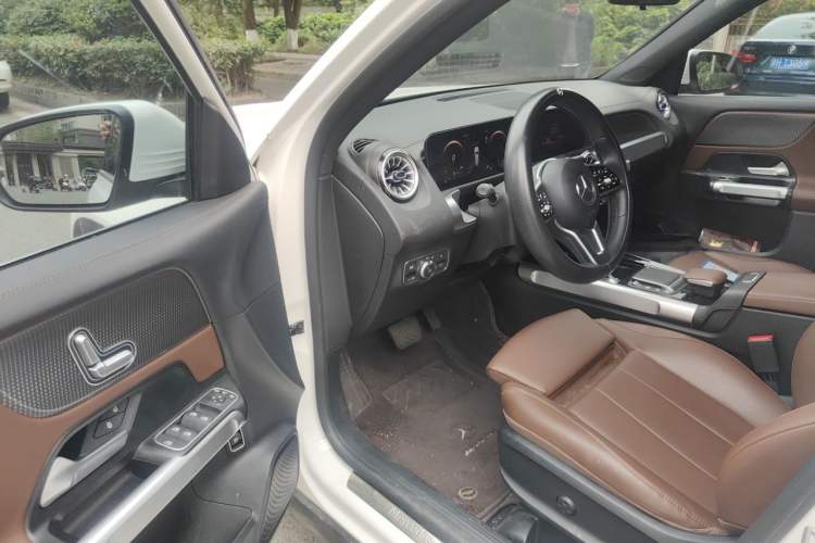 Used Mercedes-Benz GLB 2023 GLB 220 Sport Edition Driver Seat