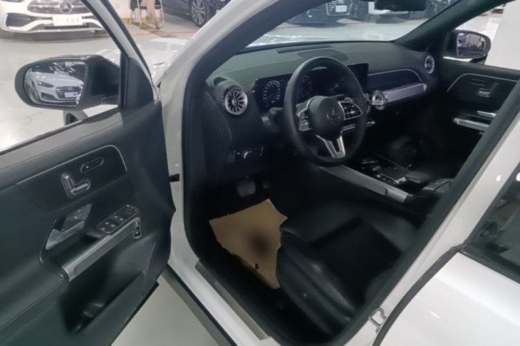 Used Mercedes-Benz GLB 2023 GLB 220 4MATIC Driver Seat