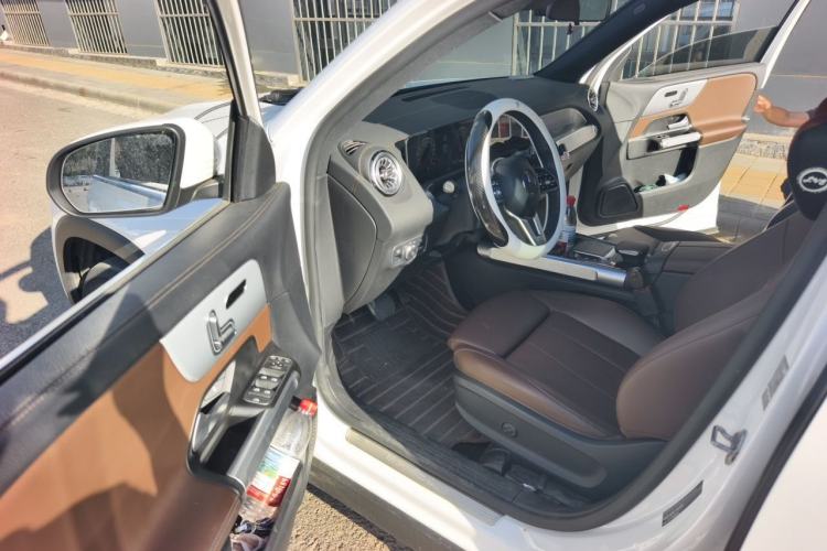 Used Mercedes-Benz GLB 2023 GLB 200 Fashion Model Driver Seat