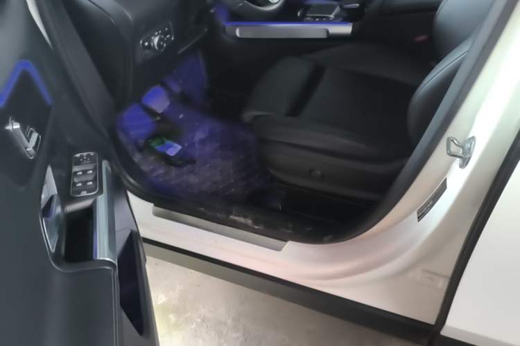 Used Mercedes-Benz GLB 2023 GLB 220 Sport Edition Driver Seat