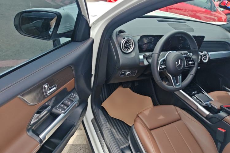 Used Mercedes-Benz GLB 2023 GLB 220 Sport Edition Driver Seat