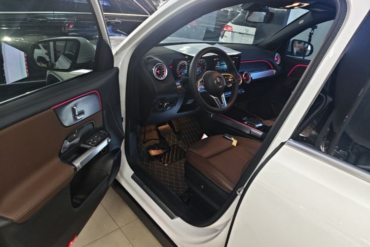 Used Mercedes-Benz GLB 2023 GLB 220 Sport Edition Driver Seat