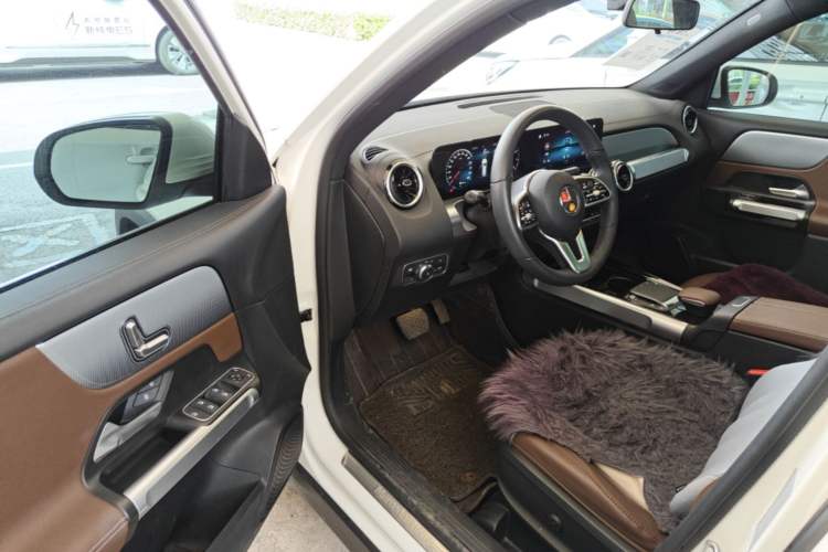 Used Mercedes-Benz GLB 2023 GLB 200 Dynamic Edition Driver Seat