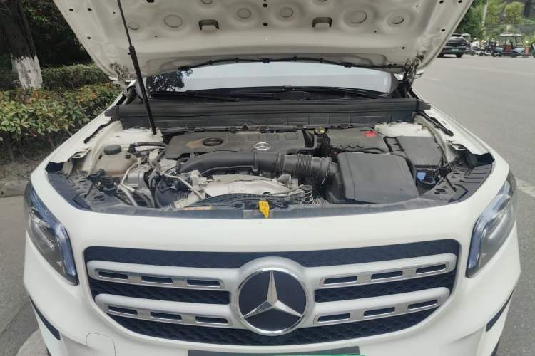 Used Mercedes-Benz GLB 2023 GLB 220 Sport Edition Engine Bay