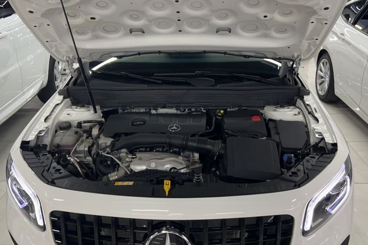 Used Mercedes-Benz GLB 2023 GLB 220 Fashion Model Engine Bay