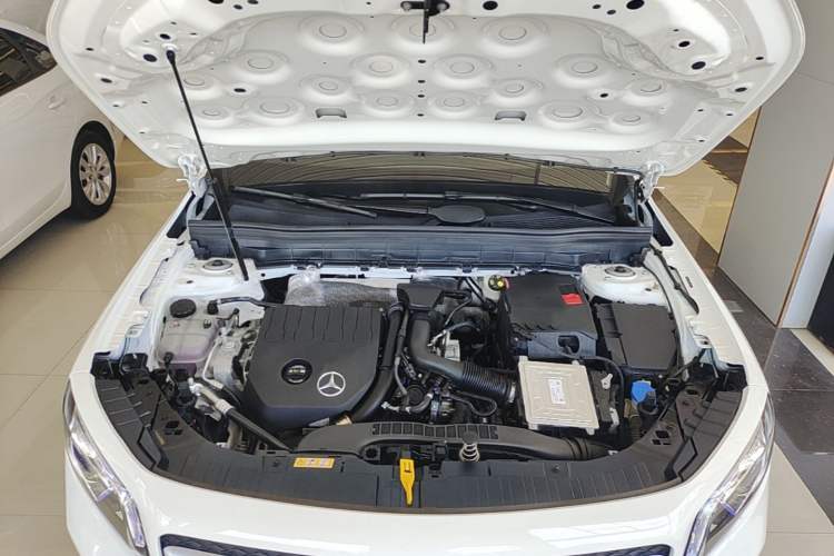 Used Mercedes-Benz GLB 2023 GLB 200 Fashion Model Engine Bay