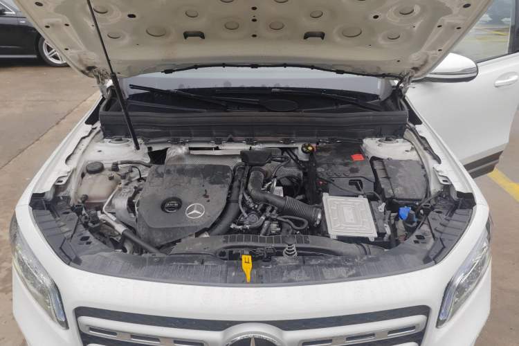 Used Mercedes-Benz GLB 2023 GLB 200 Dynamic Edition Engine Bay